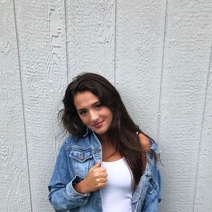 Meet your Posher, Jacy